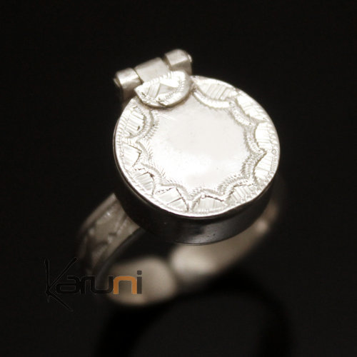 ombre-claire-bijoux-bague-en-argent-boite-a-pilules-ethniques-createur ...
