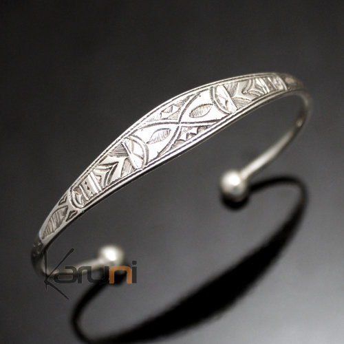 bijoux-touareg-ethniques-bracelet-en-argent-homme-femme-05-karuni.jpg bijoux-touareg-ethniques-bracelet-en-argent-homme-femme-05-karuni.jpg