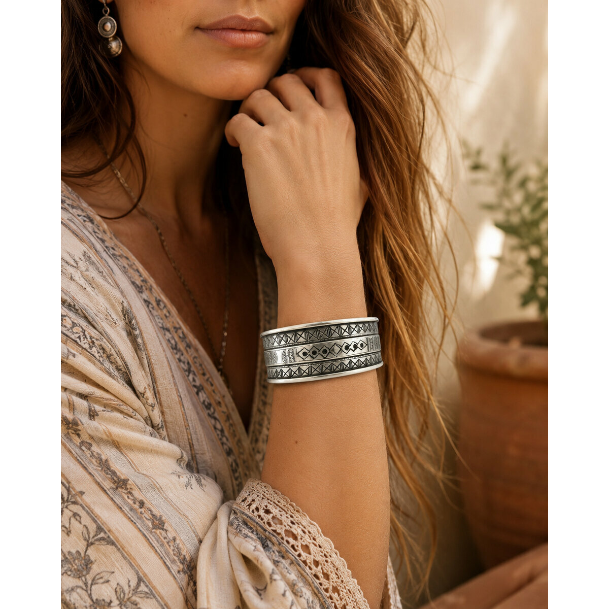 Bracelet Touareg Argent Massif 925 & &Eacute;b&egrave;ne � Manchette Grav&eacute;e d'Exception