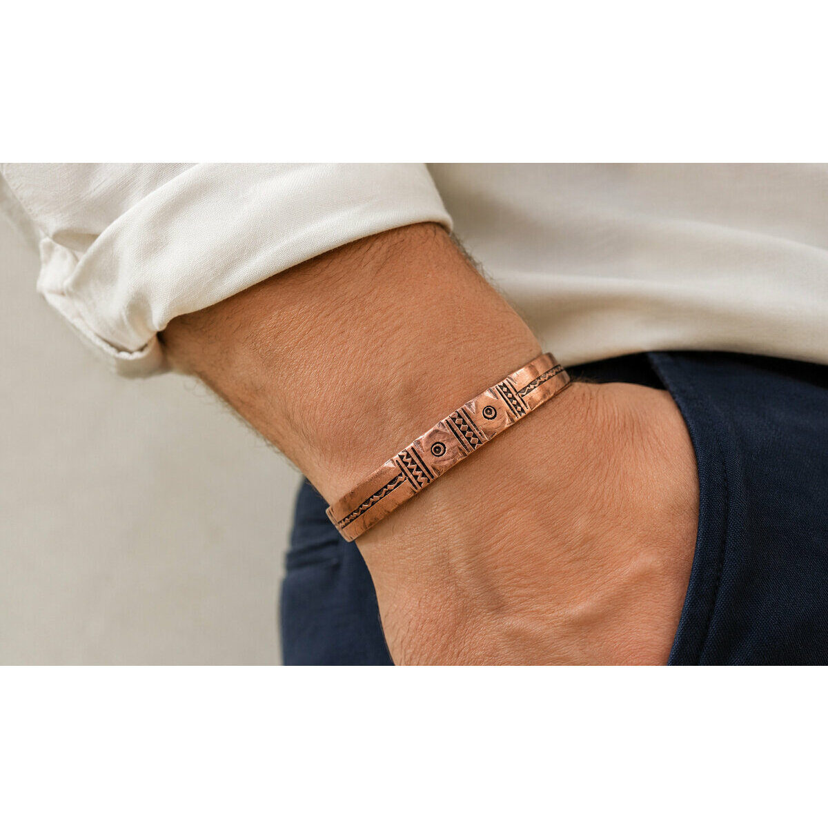 Bracelet Cuivre Massif Grav&eacute; Main � Jonc R&eacute;glable Homme Femme
