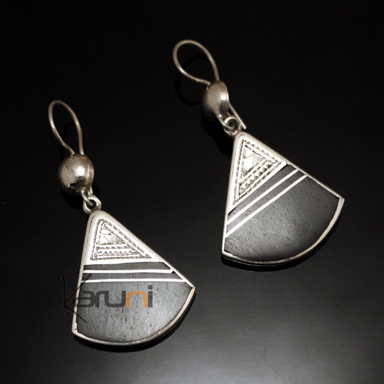 Boucles d'Oreilles en Argent et Ebène 63 Triangles Gravés