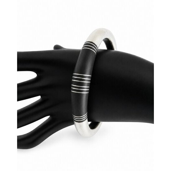 Bracelet Jonc Argent 925 Ébène – Manchette Bimatière Fait Main, Bijou Créateur Bracelet Ethnique Argent Massif 925 et Ébène, Manchette Artisanale Africaine, Bijou Unique Élégant
