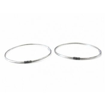 Créoles Touareg Argent 925 & Poudre d'Ébène – Boucles Artisanales Fait Main Créoles Argent et Ébène – Boucles Artisanales Ouvertes Style Nomade