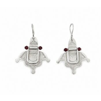 Boucles Touareg Argent 925 Agate Rouge – Pendants Artisanaux du Niger Boucles d’Oreilles Touareg Argent 925 – Pendants Agate Rouge Fait Main