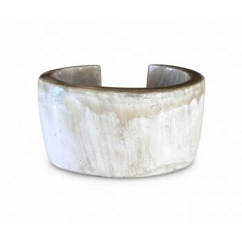 Bracelet Manchette en Corne Naturelle Blanche – Bijou Sculpté Fait Main