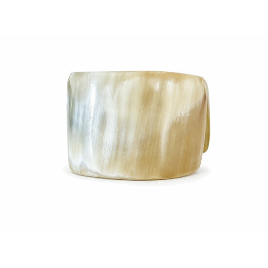 Bracelet Ouvert en Corne Blonde – Manchette Nacrée Fait Main Bracelet femme en corne polie – Bijou artisanal naturel