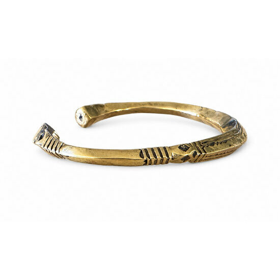 Bracelet Ouvert Touareg en Laiton � Vue Int�rieure et Fermeture R�glable
