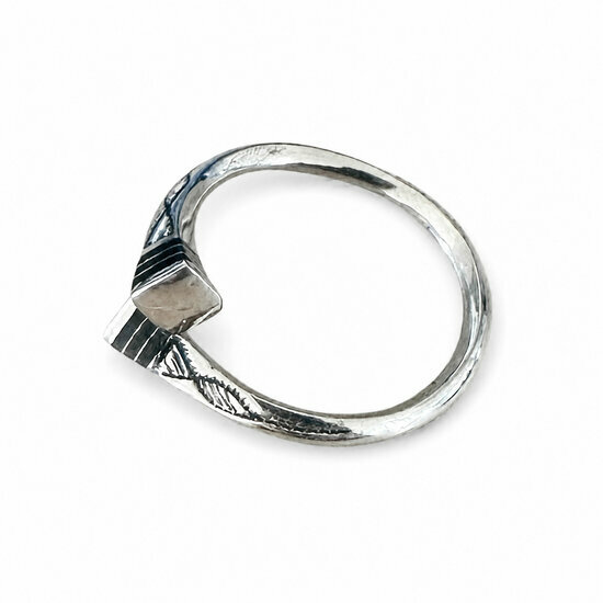 Bague Touareg Croisée en Argent – Anneau Réglable Gravé Main