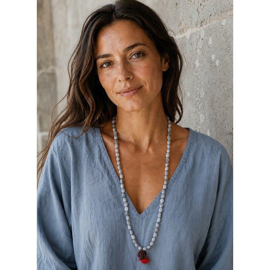 Mala en Graines Naturelles & Rudraksha – Collier de Méditation Fait Main Mala Larme de Job et Rudraksha Porté – Collier Tibétain de Méditation