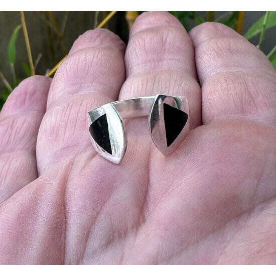 Bague Argent 925 & Ébène – Anneau Géométrique Réglable Fait Main Bague Design Argent 925 – Bague Moderne Femme Réglable