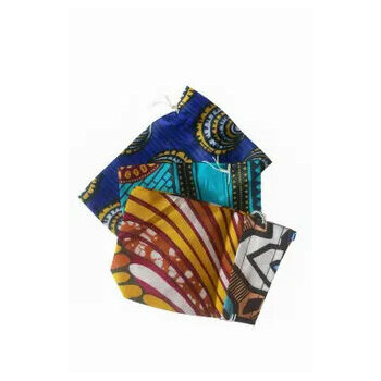 Boucles d'Oreilles Dorées Martelées – Pendants Artisanaux en Laiton Pochette Cadeau en Wax Cousue Main – Écrin Textile pour Bijou Artisanal