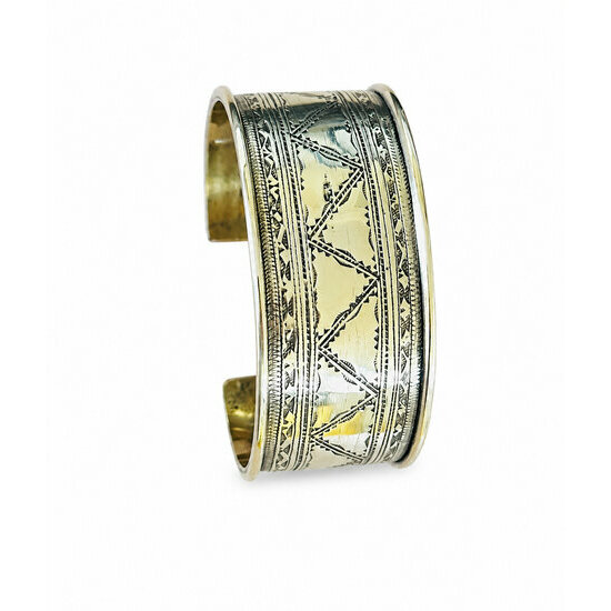 Manchette Dorée Homme Femme – Bracelet Large en Laiton Gravé Main Manchette Dorée Homme Femme – Bracelet Large en Laiton Gravé Fait Main