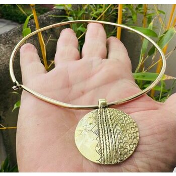 Collier Statement Dor� � Pendentif Rond Laiton Fait Main