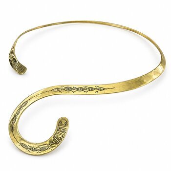 Collier torque asymétrique en laiton – Ras-du-cou gravé main Collier ras-du-cou ouvert en laiton gravé main – Vue en perspective