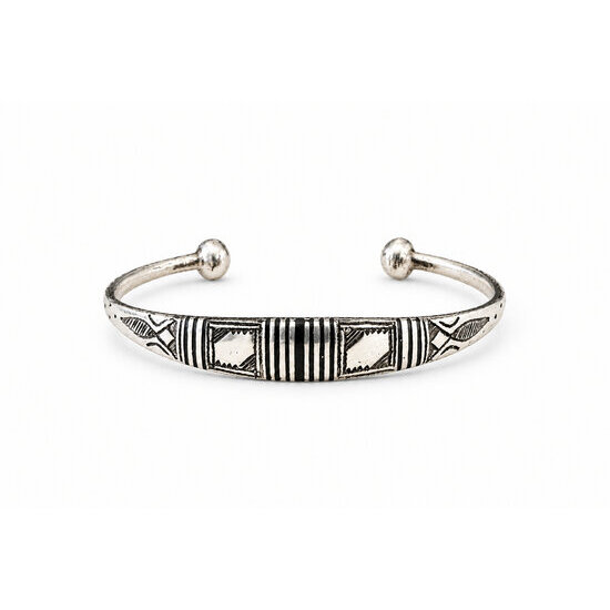 Bracelet touareg argent 925 et ébène – Jonc réglable gravé main Jonc argent 925 et bois d’ébène – Gravures manuelles, vue de face