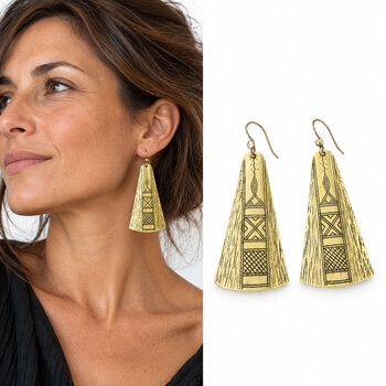 Grandes boucles d'oreilles en laiton gravé main – Pendantes 10 cm Boucles d’oreilles touareg en laiton gravé – Paire et aperçu porté