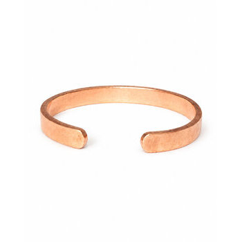 Bracelet cuivre massif fait main – Jonc ouvert, tailles S et M/L Bracelet cuivre sans gravure – Détail de l’ouverture et des extrémités