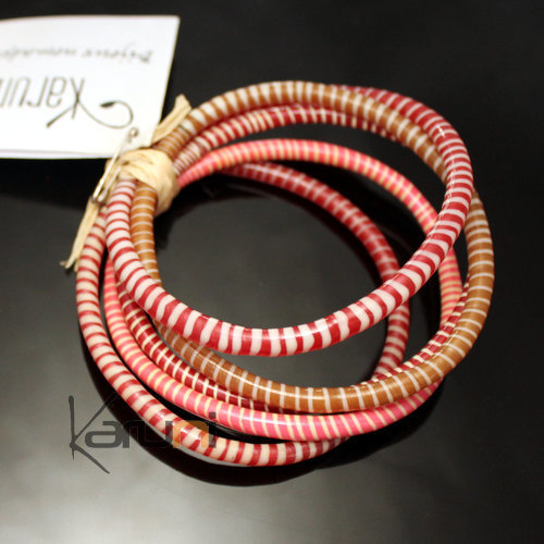 Bijoux Ethniques Africains Bracelets JOKKO larges en Plastique Recyclé Homme Femme 02 Rose/Rouge (x5)