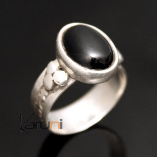 Bijoux Touareg Ethniques Bague en Argent et Onyx Noir 33 Ovale Fine