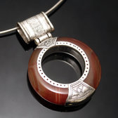 Bijoux Touareg Ethniques Africains Collier Pendentif en Argent et Agate Rouge 14 Rond Creux