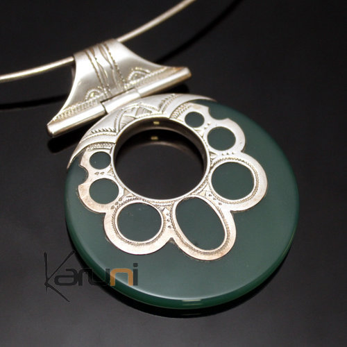 Bijoux Touareg Ethniques Africains Collier Pendentif en Argent et Pierre Agate Verte 01 Rond Ptales