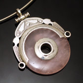 Bijoux Touareg Ethniques Africains Collier Pendentif en Argent et Pierre Quartz Rose 02 Rond Tte de Desse