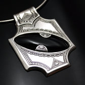 Bijoux Touareg Ethniques Collier Pendentif Touareg en Argent et Onyx 02 - KARUNI