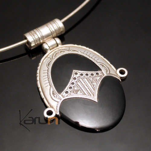 Collier Pendentif en Argent et Pierre Onyx Noir 05 Ovale Tête de Déesse