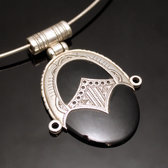 Bijoux Touareg Ethniques Africains Collier Pendentif en Argent et Pierre Onyx Noir 05 Ovale Tte de Desse