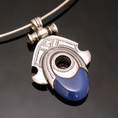 Bijoux Touareg Ethniques Africains Collier Pendentif en Argent et Pierre Agate Bleue 02 Ovale Tte de desse