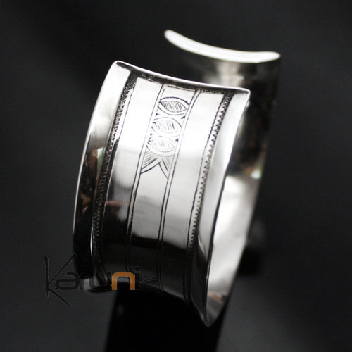 Bijoux Touareg Ethniques Bracelet Manchette en Argent Concave Grave 01
