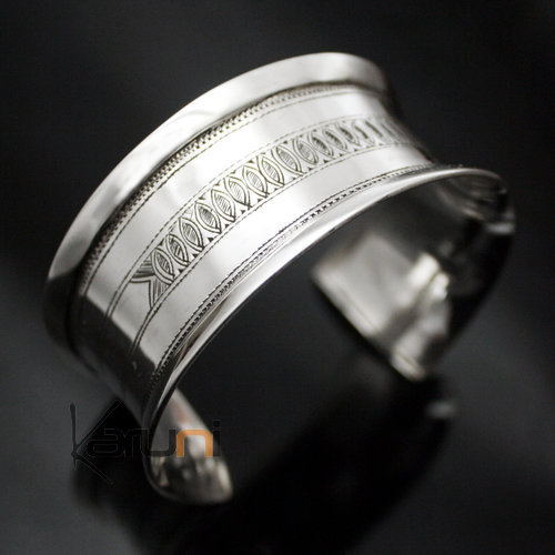 Bijoux Touareg Ethniques Bracelet Manchette en Argent Concave Grave 01