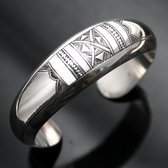 Bijoux Touareg Ethniques Bracelet en Argent large bomb grav 02