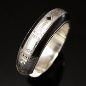 Bijoux Touareg Ethniques Bracelet en Argent et Ebne Large Grav 04 Bomb b