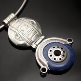 Bijoux Touareg Ethniques Africains Collier Pendentif Touareg en Argent et Pierre Howlite Bleue 05 Pendant Rond Tte de Desse