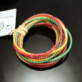 Bijoux Ethniques Africains Bracelets JOKKO en Plastique Recycl Homme Femme Enfant 16 Vert/Jaune/Rouge (x12)