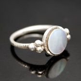 Bijoux Touareg Ethniques Bague en Argent et Nacre 02 Ronde Fine Claire b