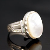 Bijoux Touareg Ethniques Bague en Argent et Nacre 01 Ovale b