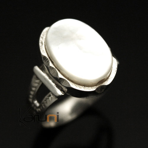 Bijoux Touareg Ethniques Bague en Argent et Nacre 01 Ovale