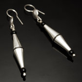 Bijoux Touareg Ethniques Boucles d'Oreilles Argent Massue triangle et Perles d'Onyx - KARUNI