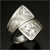 Bijoux Touareg Ethniques Bague Argent croise plate grave rglable