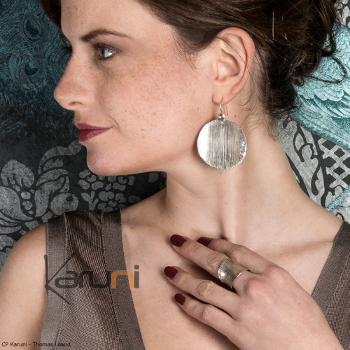 Boucles d'oreilles en Argent 18 Grands Ronds Rayés Inspiration Karuni