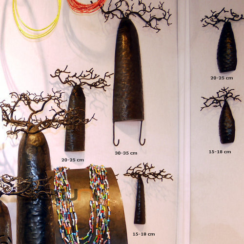 Arbre à bijoux porte-bijoux mural Baobab 15-18 cm métal recyclé Madagascar