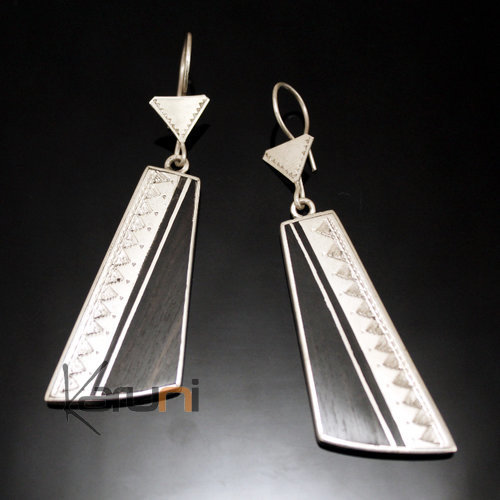 Boucles d'Oreilles en Argent et Ebène 47 Grands Triangles Longs Gravés