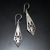 Bijoux Ethniques Indiens Boucles d'oreilles en Argent 925 35 Ankit Gouttes Losange Long Ajoures Npal Newari