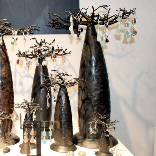 Arbre à bijoux porte-bijoux bombé Baobab design 25 cm métal recyclé Madagascar d
