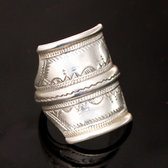 Bijoux Touareg Ethniques Bague Chevalire en Argent Grave homme/femme 3 lignes 47