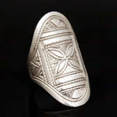 Bijoux Touareg Ethniques Bague en Argent Navette Grave 18