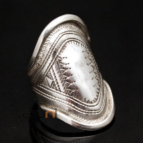 Bague en Argent Navette Gravée 21