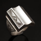 Bijoux Touareg Ethniques Bague Chevalire en Argent Homme/Femme Volume 24 Carr Haut Vague